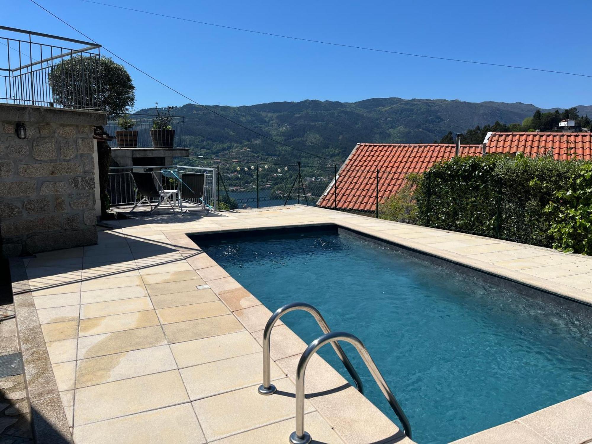 Casa Da Lage - - Piscina Privada - Vistas Rio, Campo E Montanha Holiday home